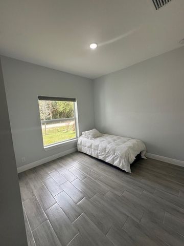 1685 22nd Avenue SW, Vero Beach, FL 32962