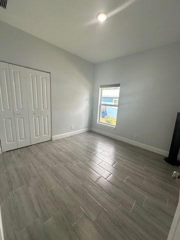 1685 22nd Avenue SW, Vero Beach, FL 32962