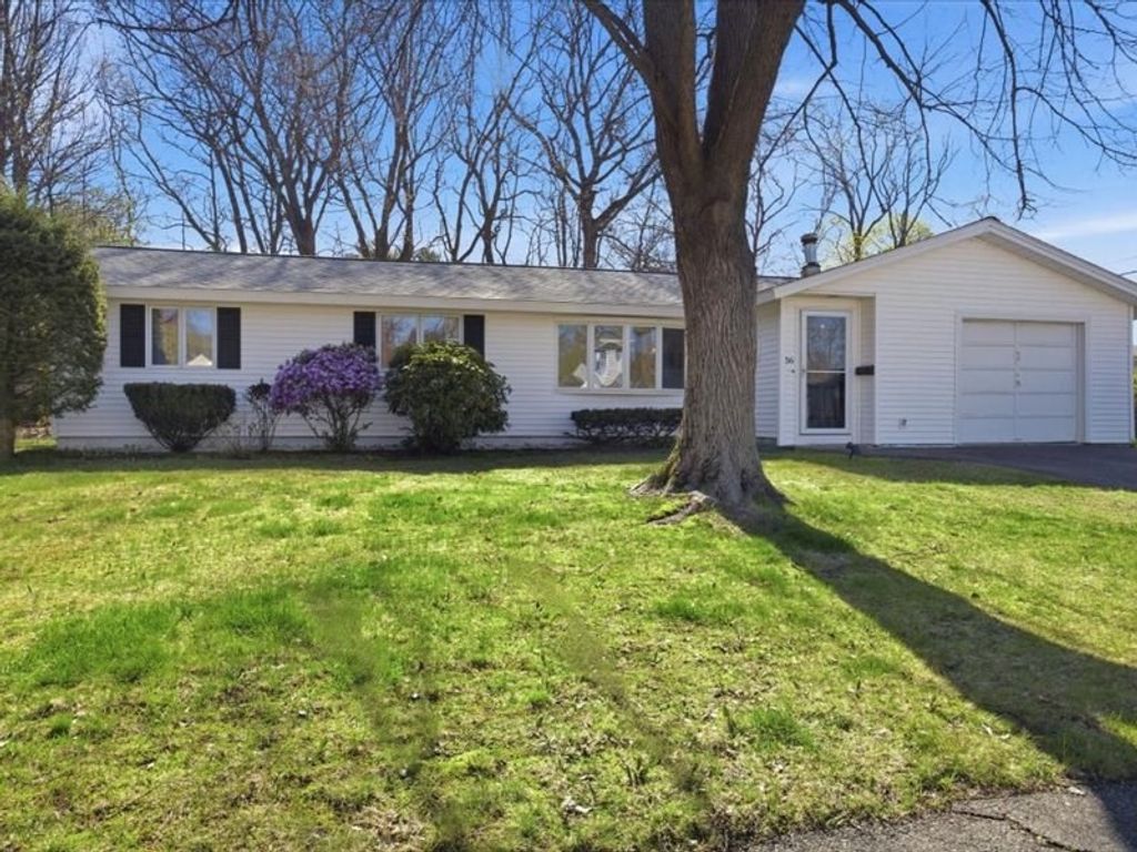 56 Congress St, Braintree, MA 02184