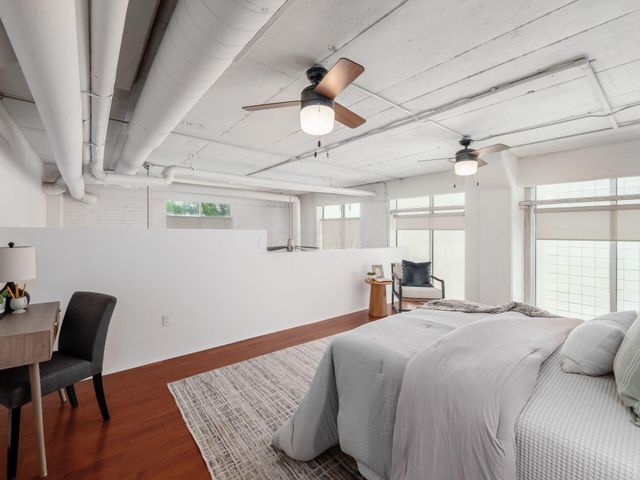 60 E Spring Street, 121, Columbus, OH 43215