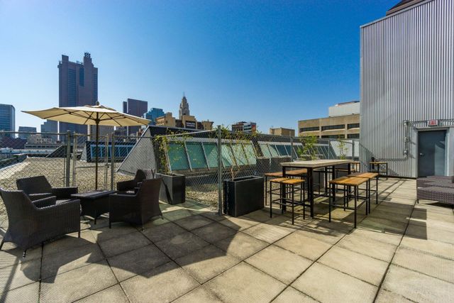 60 E Spring Street, 121, Columbus, OH 43215
