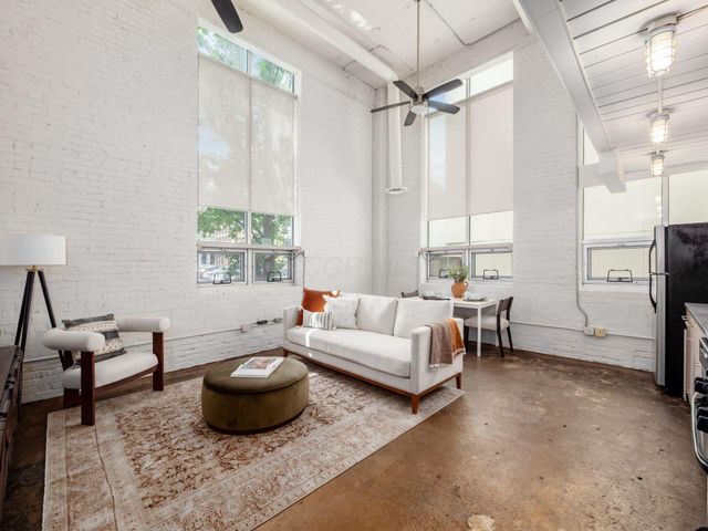 60 E Spring Street, 121, Columbus, OH 43215