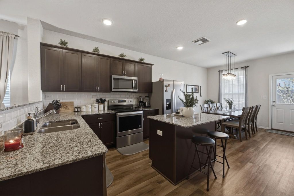 428 Nova Zembla, New Braunfels, TX 78130