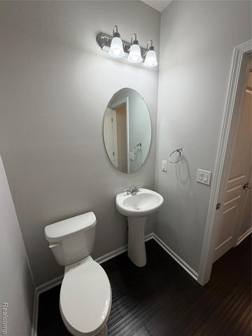 31065 Tremont Lane, Beverly Hills, MI 48025