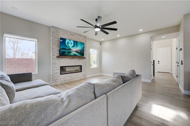 5764 Shadow Bend Drive, Las Vegas, NV 89135