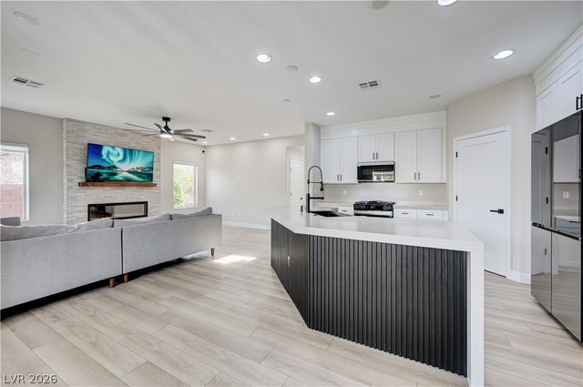 5764 Shadow Bend Drive, Las Vegas, NV 89135