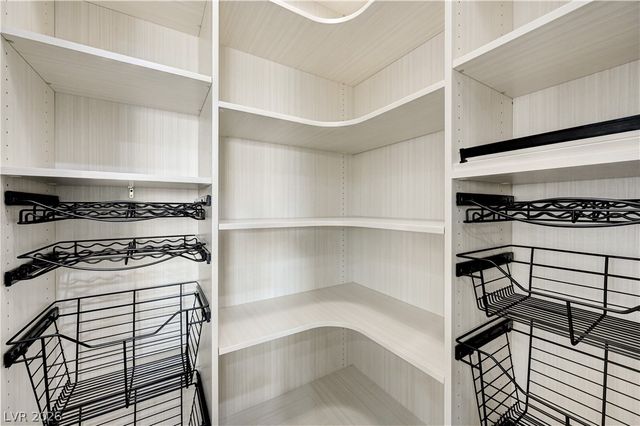 5764 Shadow Bend Drive, Las Vegas, NV 89135