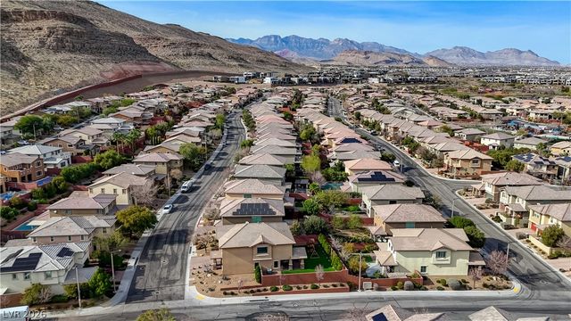 5764 Shadow Bend Drive, Las Vegas, NV 89135