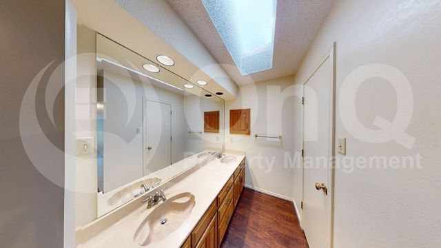 5511 Timber Green Drive, Arlington, TX 76016