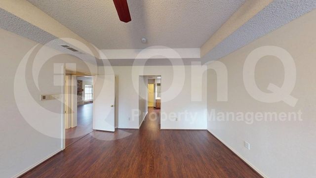5511 Timber Green Drive, Arlington, TX 76016