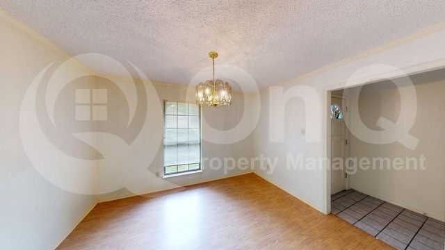 5511 Timber Green Drive, Arlington, TX 76016