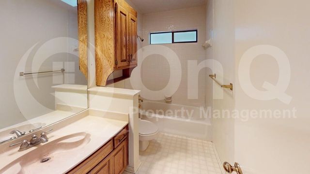 5511 Timber Green Drive, Arlington, TX 76016