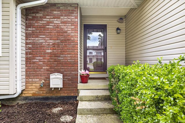 4589 S Hummingbird Court, Bloomington, IN 47401