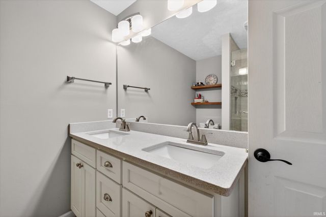 4589 S Hummingbird Court, Bloomington, IN 47401