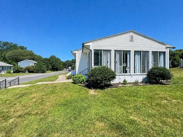 8 Francella Rd, Methuen, MA 01844