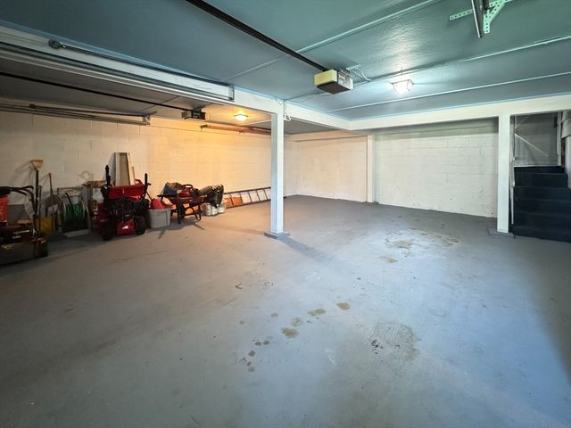 8 Francella Rd, Methuen, MA 01844