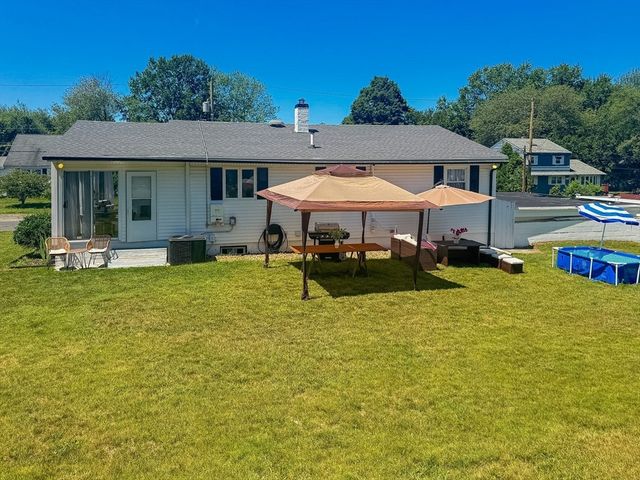 8 Francella Rd, Methuen, MA 01844