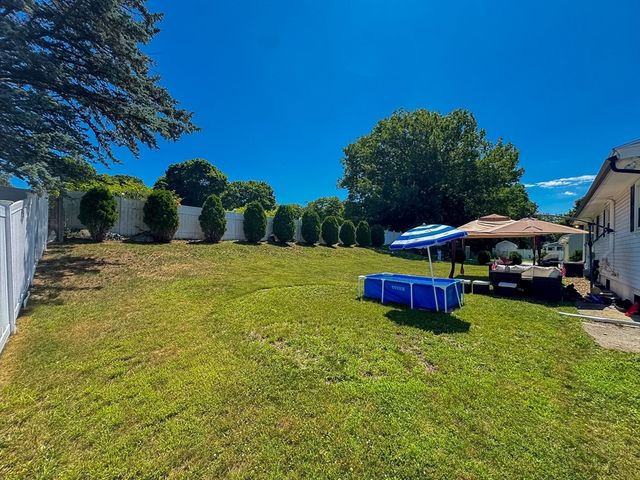 8 Francella Rd, Methuen, MA 01844