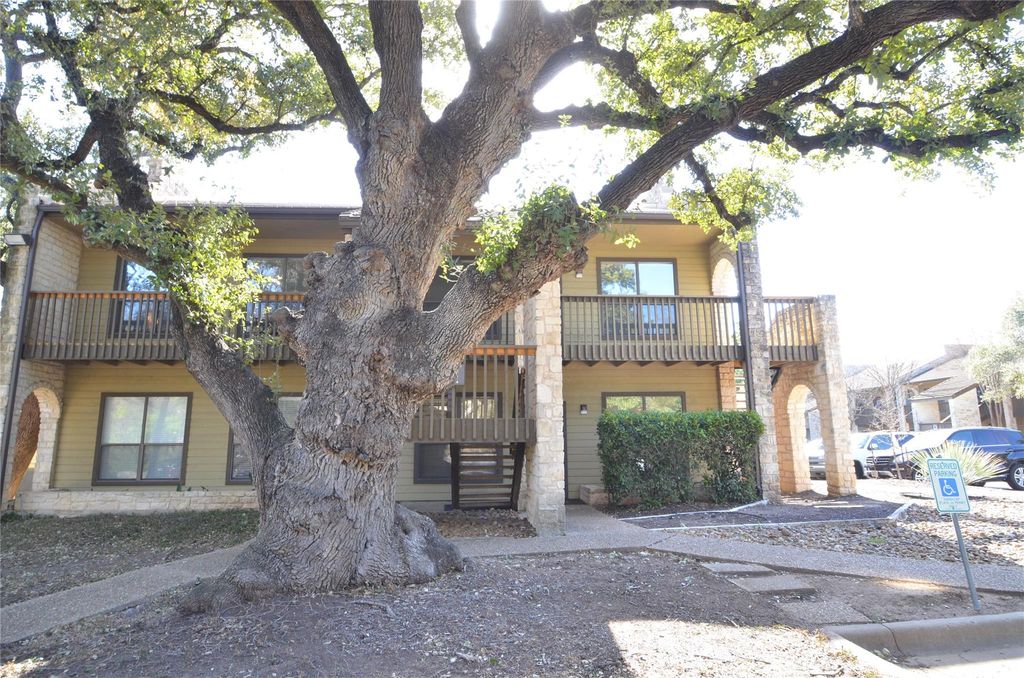 4131 Spicewood Springs RD E4, Austin, TX 78759