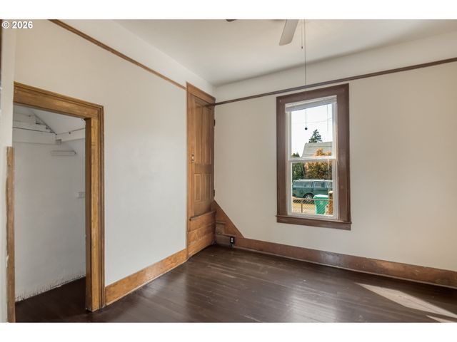 5845 Se HOLGATE Blvd, Portland, OR 97206