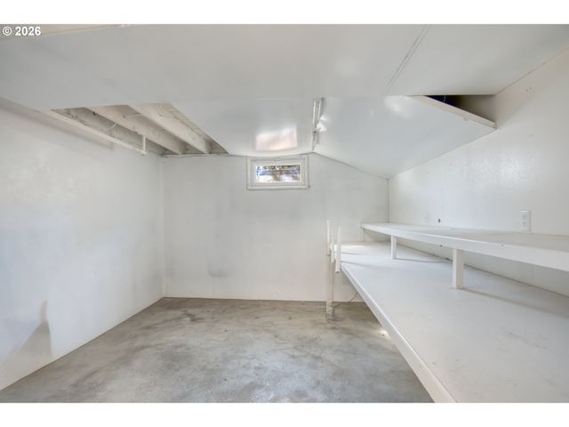 5845 Se HOLGATE Blvd, Portland, OR 97206