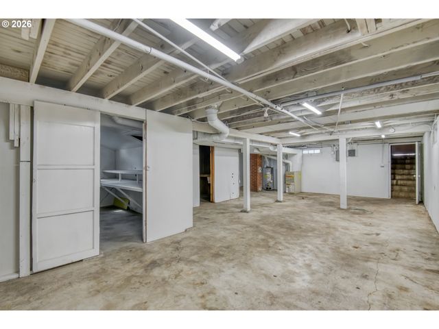 5845 Se HOLGATE Blvd, Portland, OR 97206