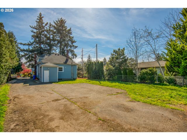 5845 Se HOLGATE Blvd, Portland, OR 97206