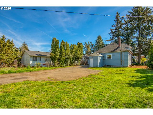 5845 Se HOLGATE Blvd, Portland, OR 97206