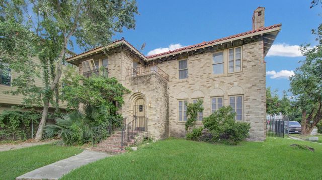 4802 La Branch Street, Houston, TX 77004