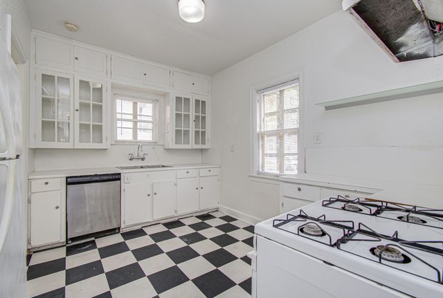 4802 La Branch Street, Houston, TX 77004