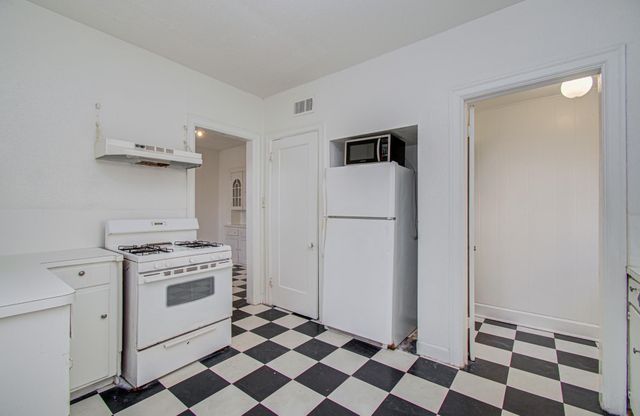 4802 La Branch Street, Houston, TX 77004