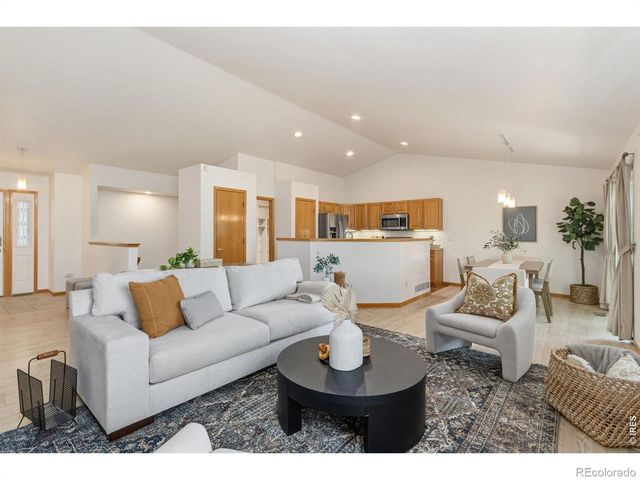 3909 Sunstone Way, Fort Collins, CO 80525