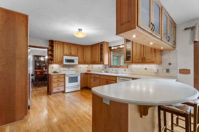 2901 Bambi Court SW, Rochester, MN 55902