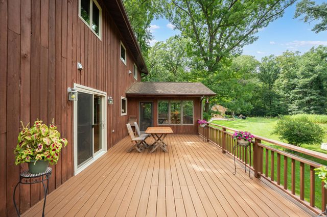 2901 Bambi Court SW, Rochester, MN 55902