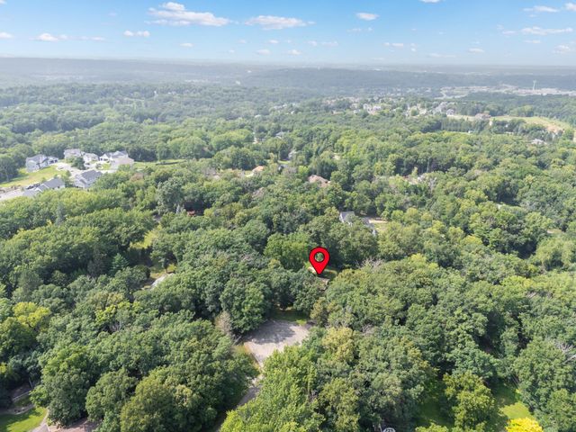 2901 Bambi Court SW, Rochester, MN 55902