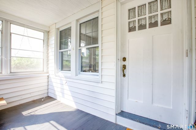 42 Thompson Street, Hamden, CT 06518