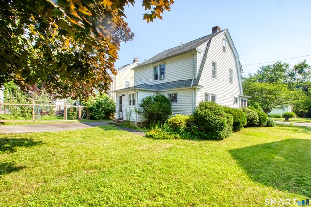 42 Thompson Street, Hamden, CT 06518