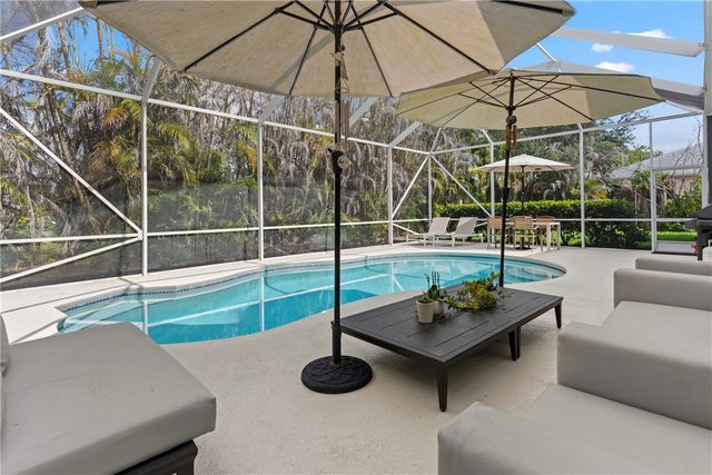 4805 47th Court, Vero Beach, FL 32967