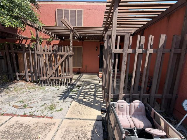 10267 Greenhouse Road L-3 C, Pembroke Pines, FL 33026