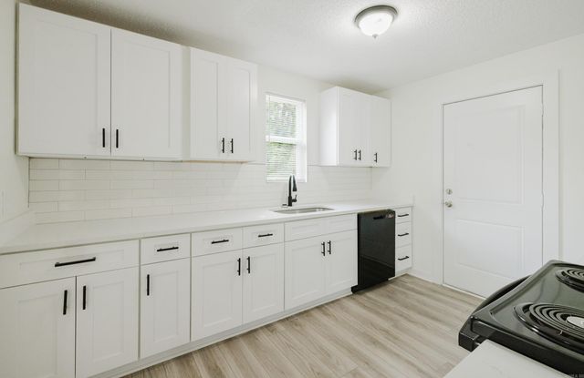 5222 W 29th Street, Little Rock, AR 72204