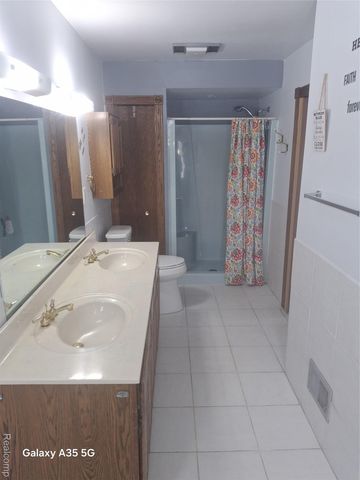 8969 Hyne Road, Brighton, MI 48114