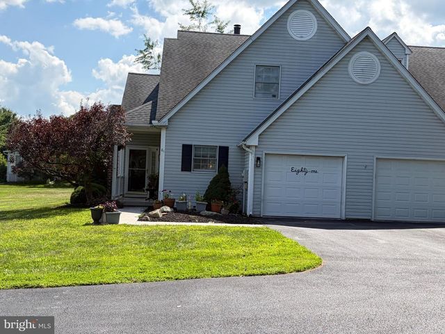 81 HUNTERS TRL, Gettysburg, PA 17325