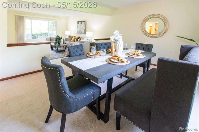 2118 Alexander Drive, Troy, MI 48083