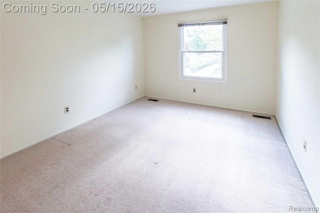 2118 Alexander Drive, Troy, MI 48083