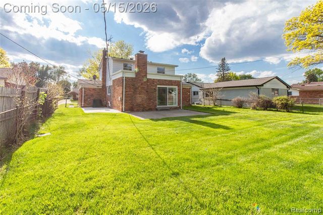 2118 Alexander Drive, Troy, MI 48083