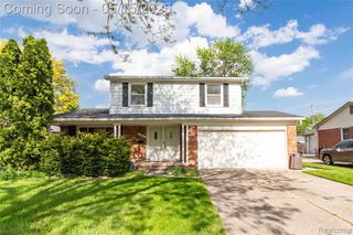2118 Alexander Drive, Troy, MI 48083