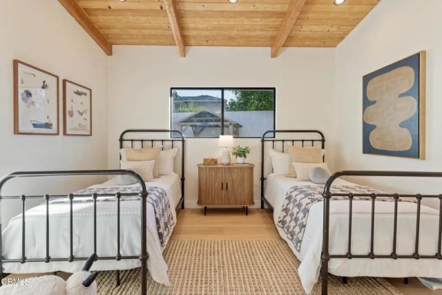 5578 Terrace Drive, La Crescenta, CA 91214