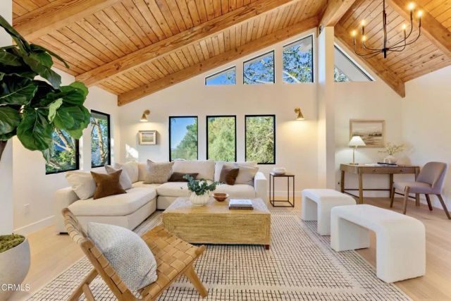 5578 Terrace Drive, La Crescenta, CA 91214