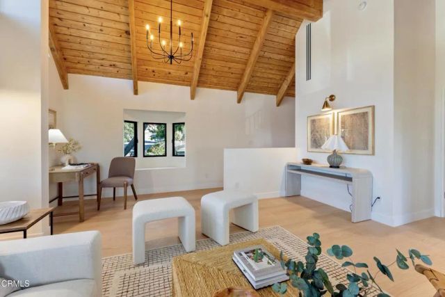 5578 Terrace Drive, La Crescenta, CA 91214