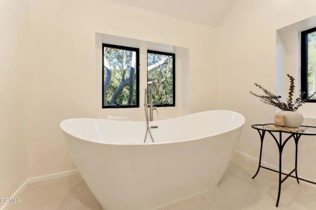 5578 Terrace Drive, La Crescenta, CA 91214